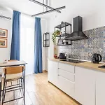 Tení 119 Apartament Bari